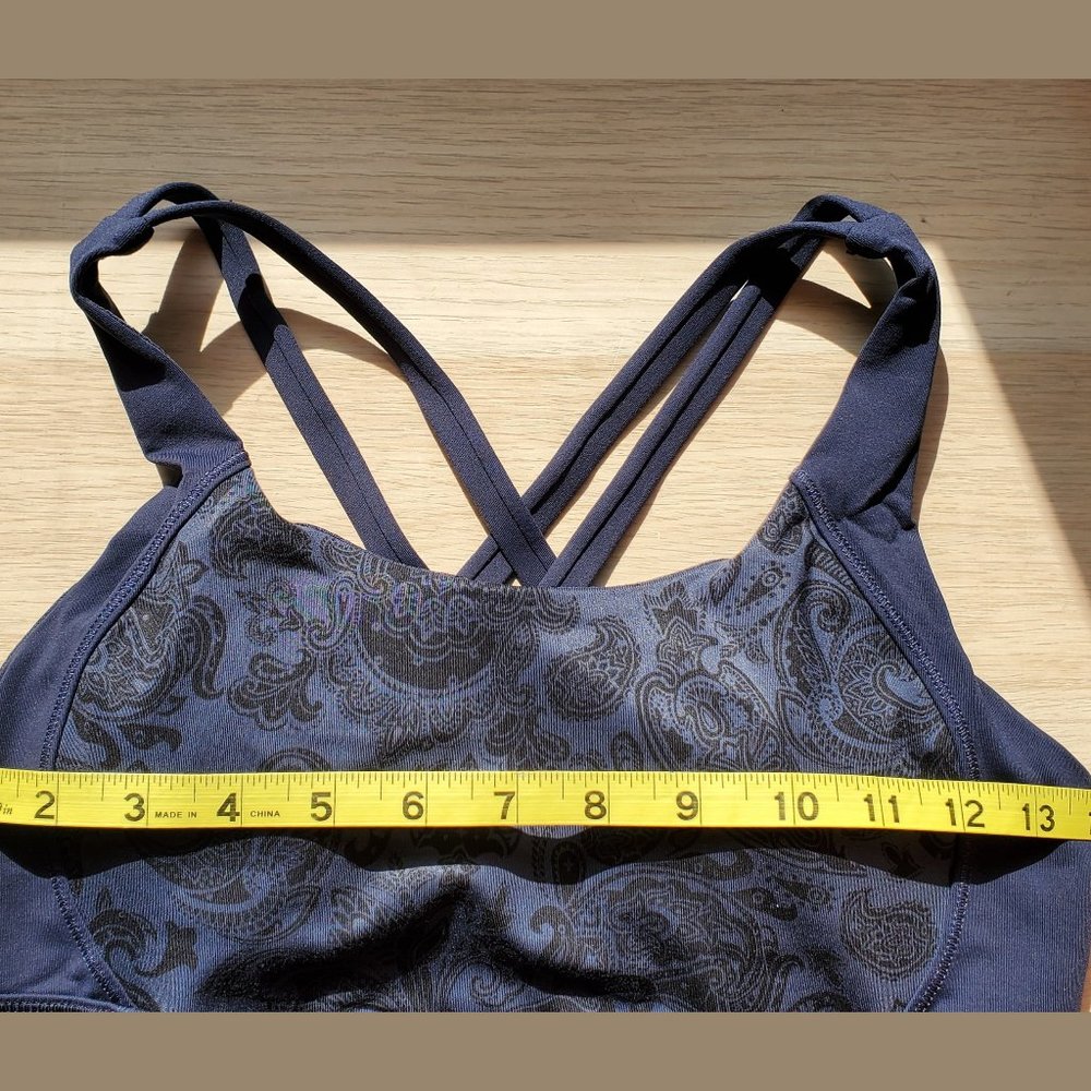 🎀 Activewear Like New Lululemon Energy Tank Paisley Inkwell🎀 - Picture 8 of 9